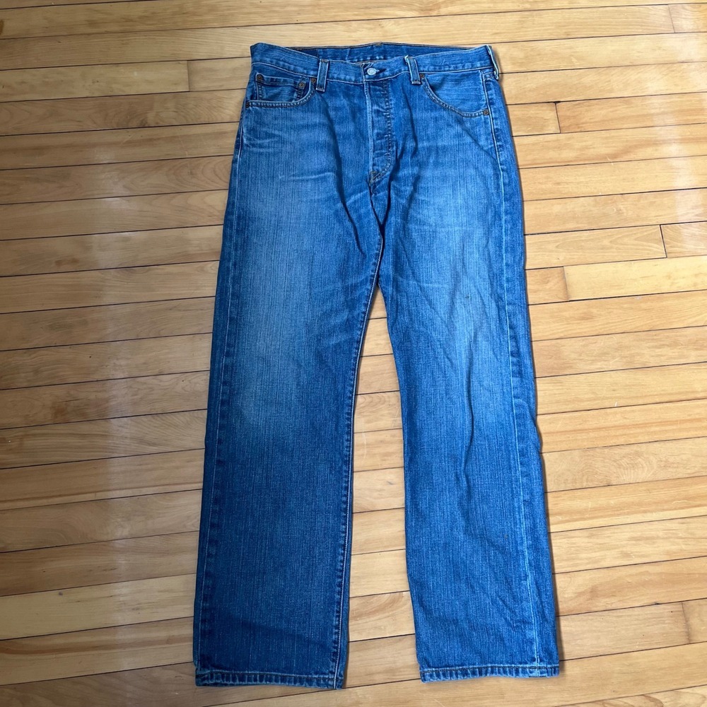 Levis 501 Original Fit Mens Medium Wash Blue Button Fly Straight Leg Jeans 35x31